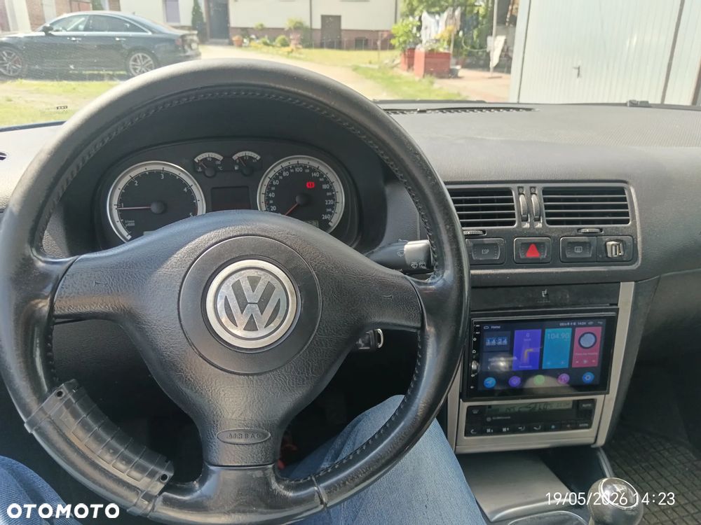 Volkswagen Golf - 11