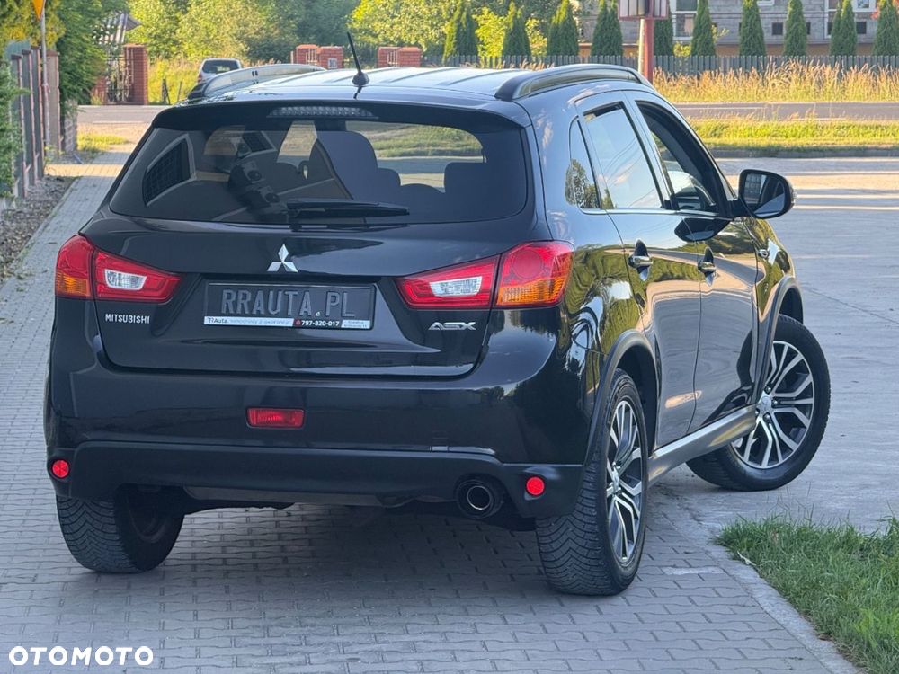 Mitsubishi ASX - 10