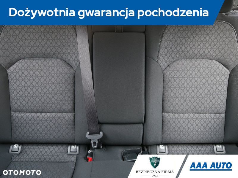 Kia Ceed - 11