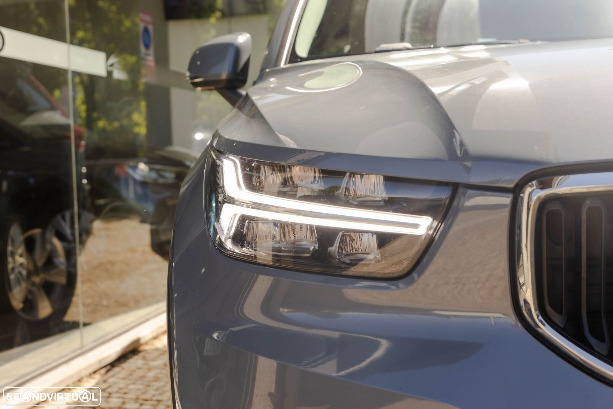 Volvo XC 40 1.5 T2 Momentum Core Geartronic - 6