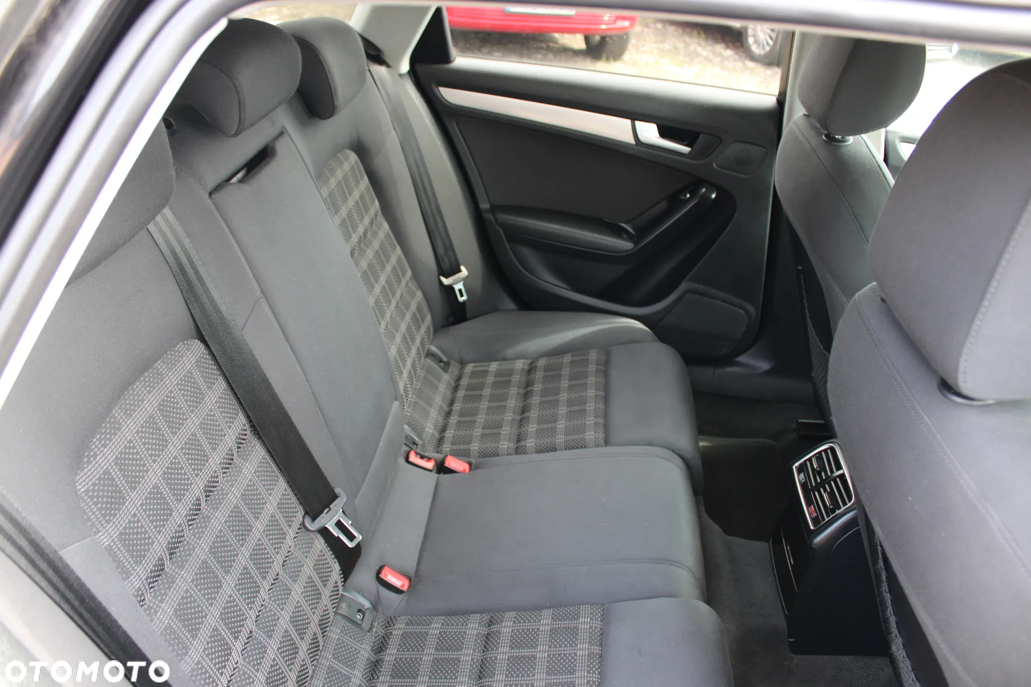 Audi A4 2.0 TDI Multitronic - 19