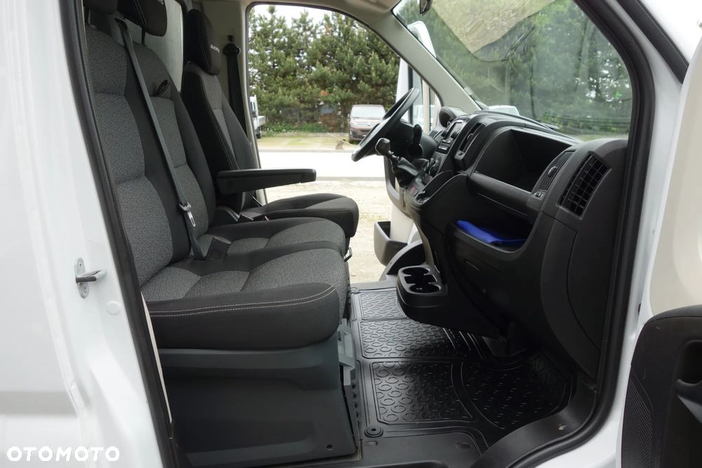 Fiat Ducato 2.3 MJT 150 KM Skrzynia 4.50 M - 19