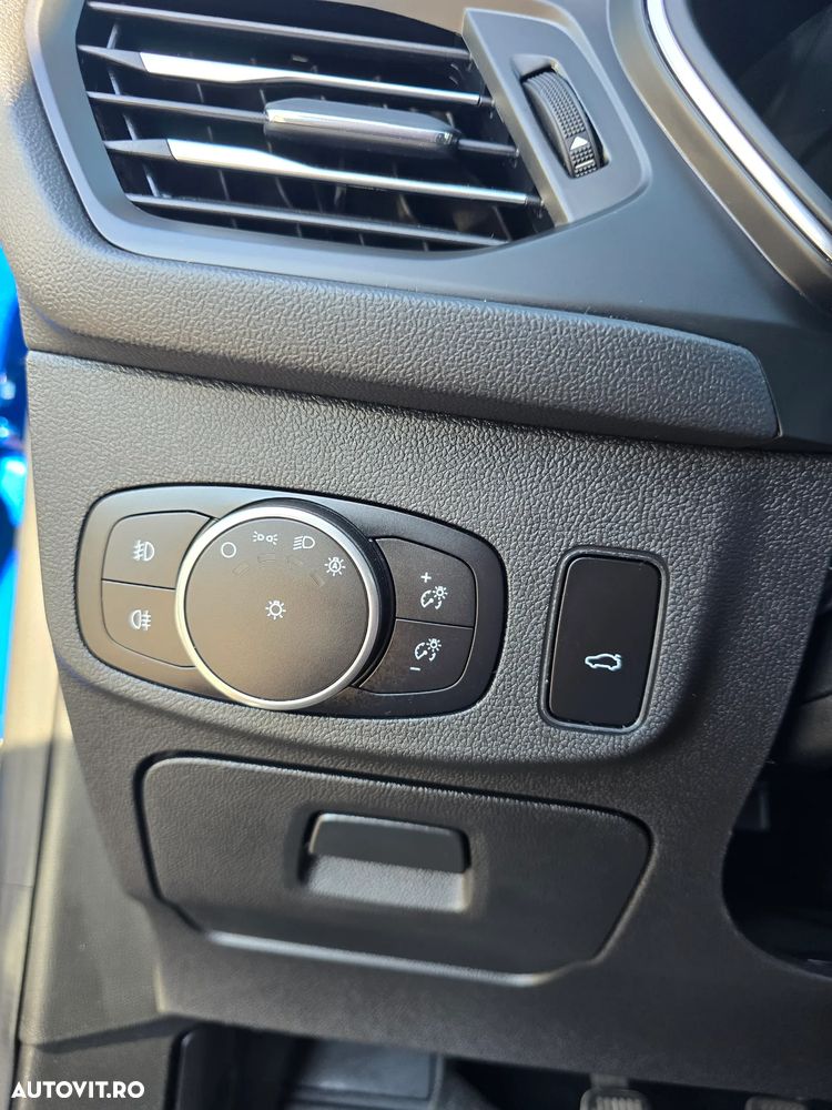 Ford Focus - 13