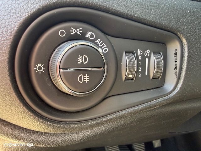 Jeep Renegade 1.4 MultiAir Limited - 21