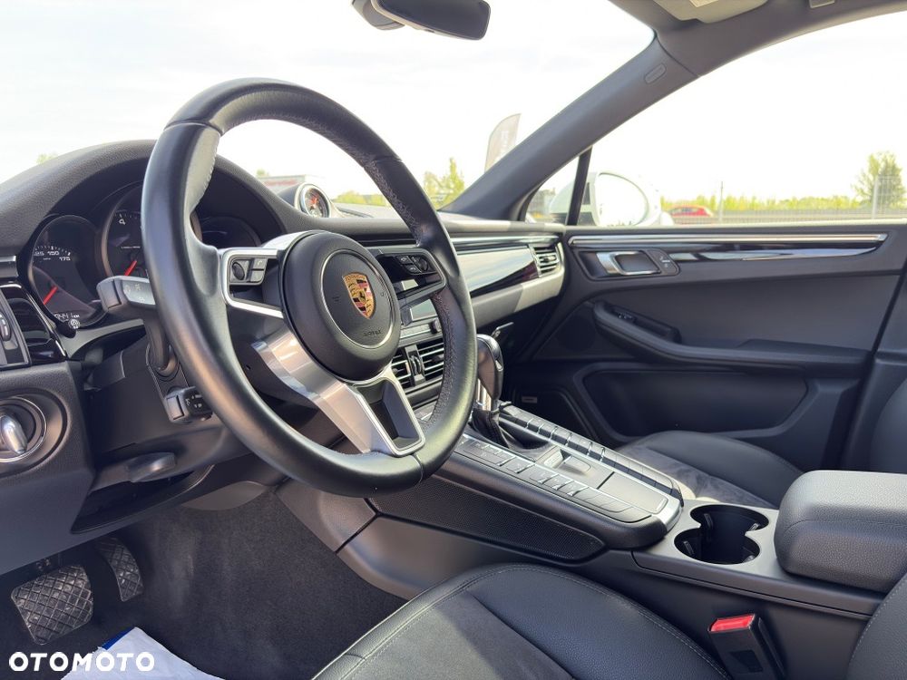 Porsche Macan Standard - 10