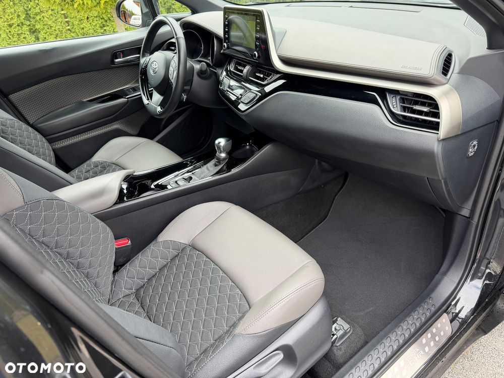 Toyota C-HR 1.8 Hybrid Executive - 23