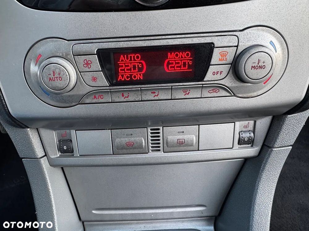 Ford Focus - 37