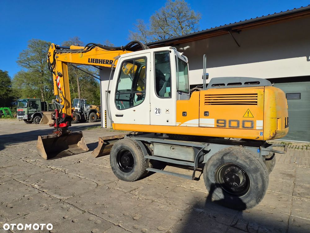 Liebherr A900C - 6