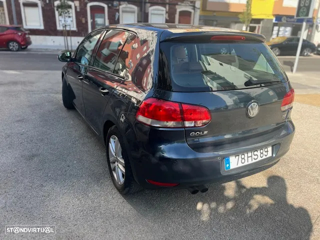 VW Golf 2.0 TDi Confortline - 4