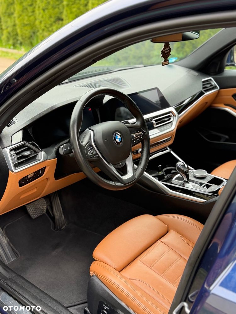 BMW Seria 3 330i xDrive Sport Line - 12