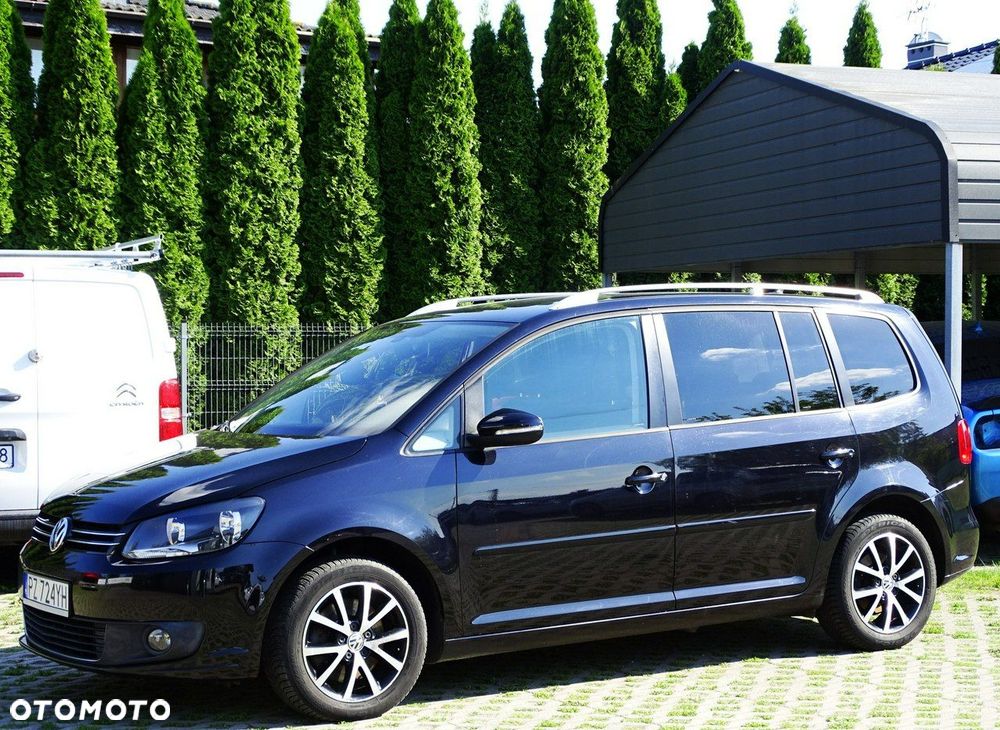 Volkswagen Touran - 1