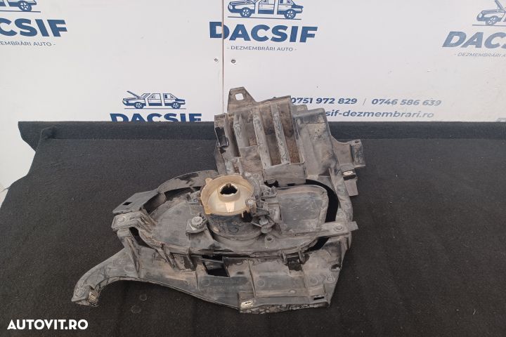 Proiector dreapta 1698850865 A2518200856 1698850865 A2518200856 Merce - 3