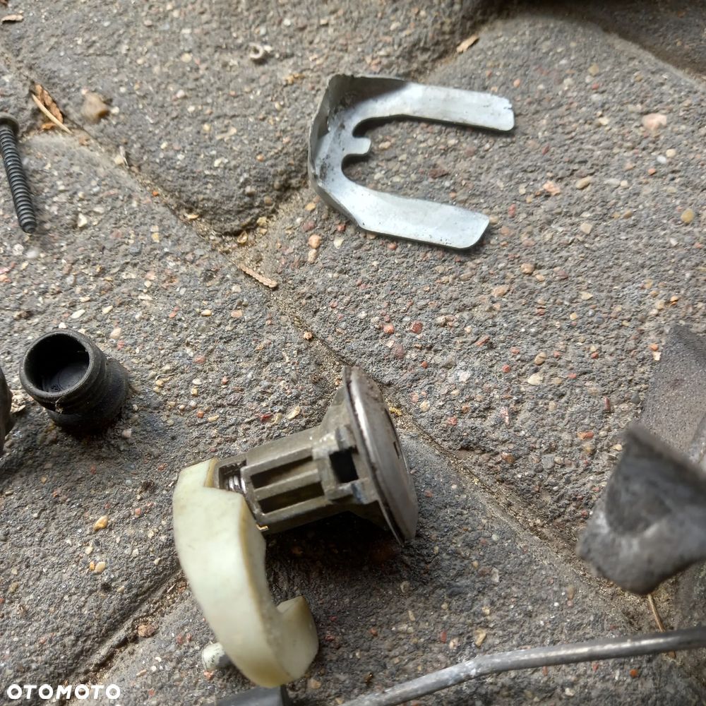 drzwi szyba zamek podnośnik silniczek mechanizm szyby peugeot 306 posiadam wszystkie części do tego modelu - 16