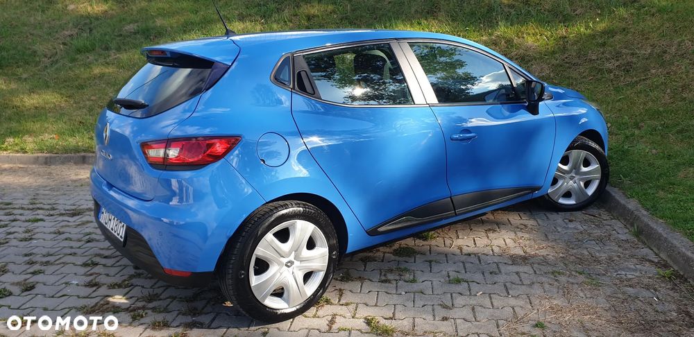 Renault Clio 1.2 16V Limited Plus - 14