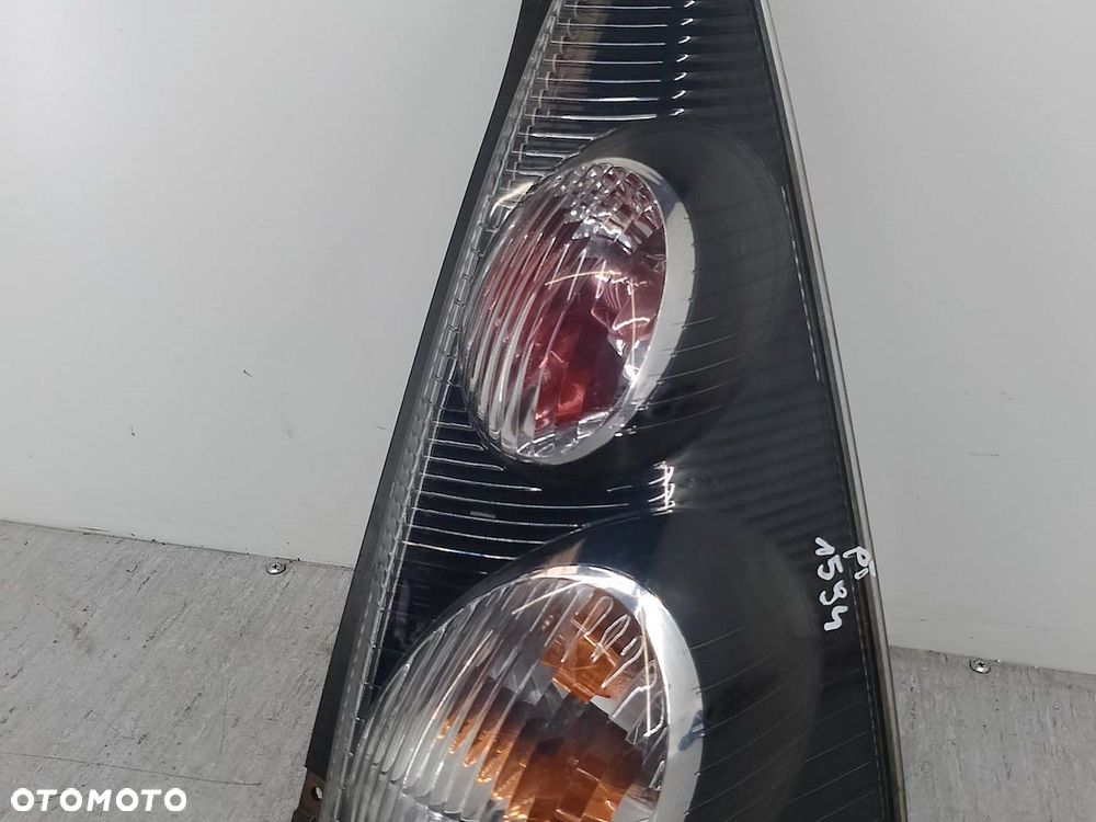 LAMPA TYLNA PRAWA CITROEN C1 81550-0H060 HATCHBACK - 1