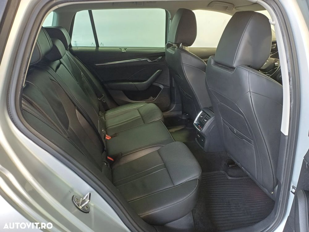 Skoda Octavia 2.0 TDI DSG Style - 33