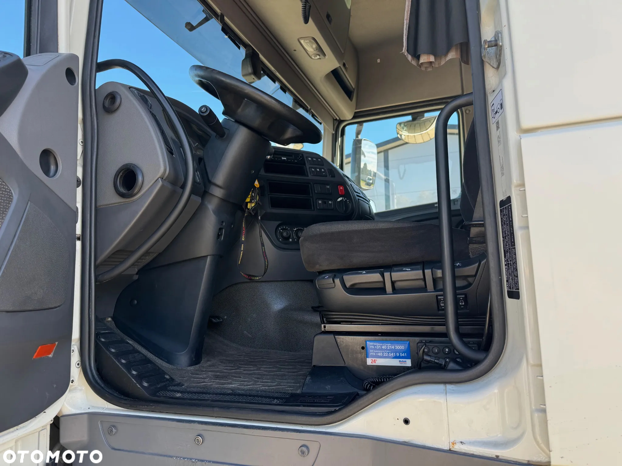 DAF XF 106.460 Space Cab Euro 6 Standard Hydraulika - 8