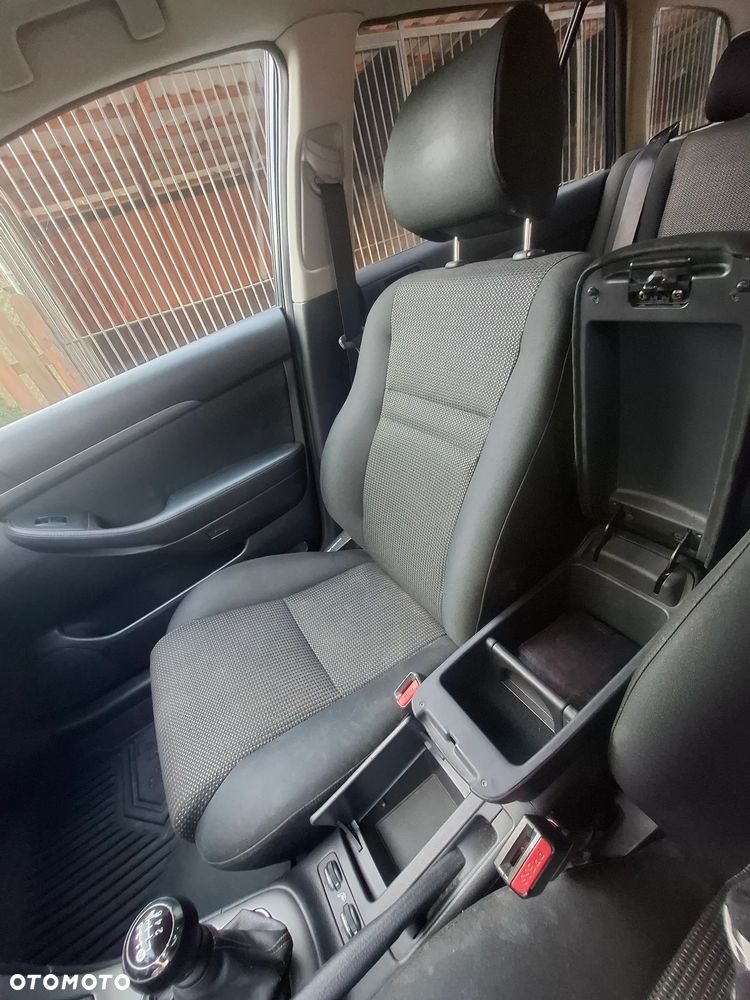 Toyota Avensis 2.2 D-4D Prestige - 16