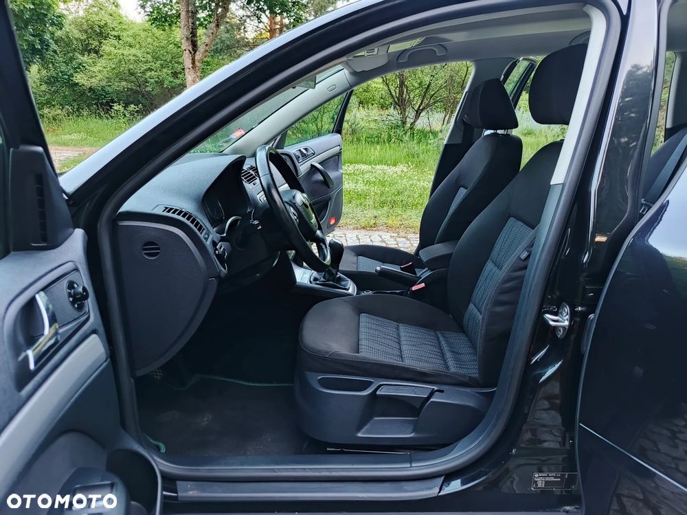 Skoda Octavia 1.6 TDI DPF Ambition - 12