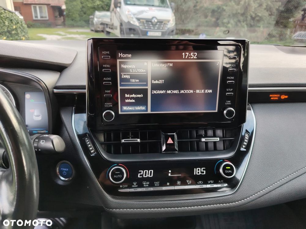Toyota Corolla 1.8 Hybrid Comfort - 24