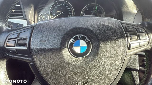 BMW Seria 5 520d Luxury Line - 26