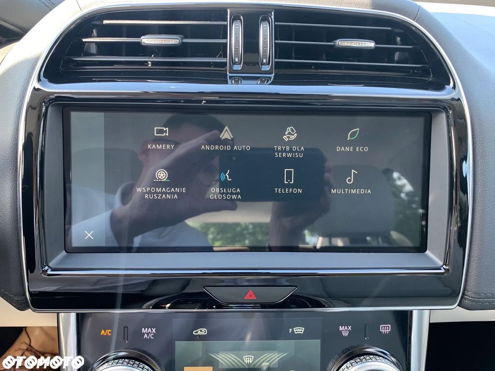 Jaguar XE 2.0 D200 mHEV R-Dynamic Black - 9