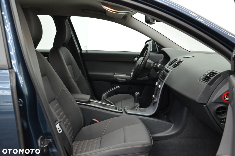 Volvo V50 1.6D DPF DRIVe - 19