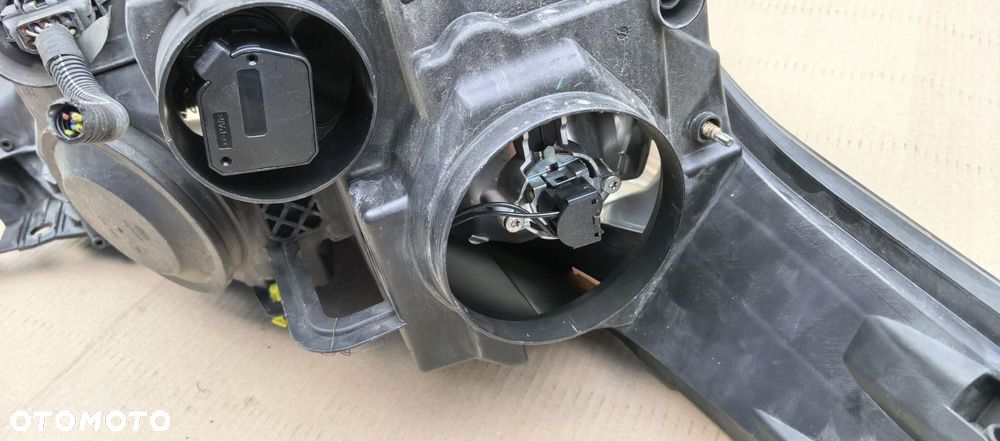 LAMPA LEWA PRAWA KOMPLET PRZÓD REFLEKTOR LEWY PRAWY CITROEN C3 PICASSO - 16