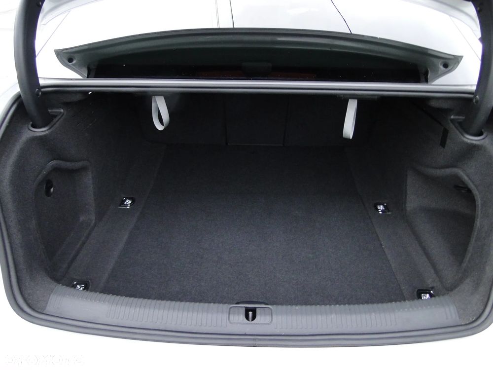 Audi A4 Limousine 35 TFSI mHEV S Line S tronic - 30