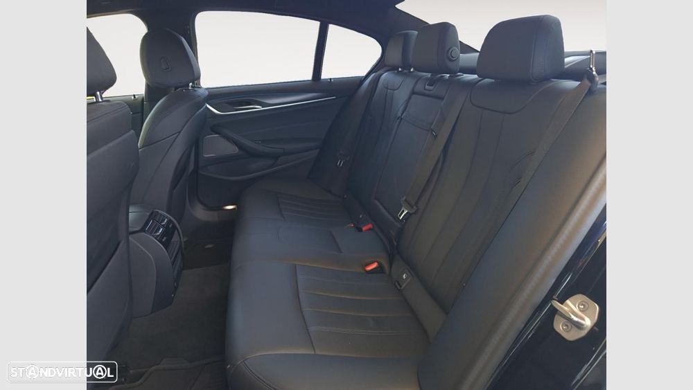 BMW 530 e Pack M - 14