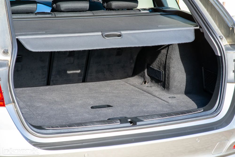 BMW 318 d Touring Advantage - 15