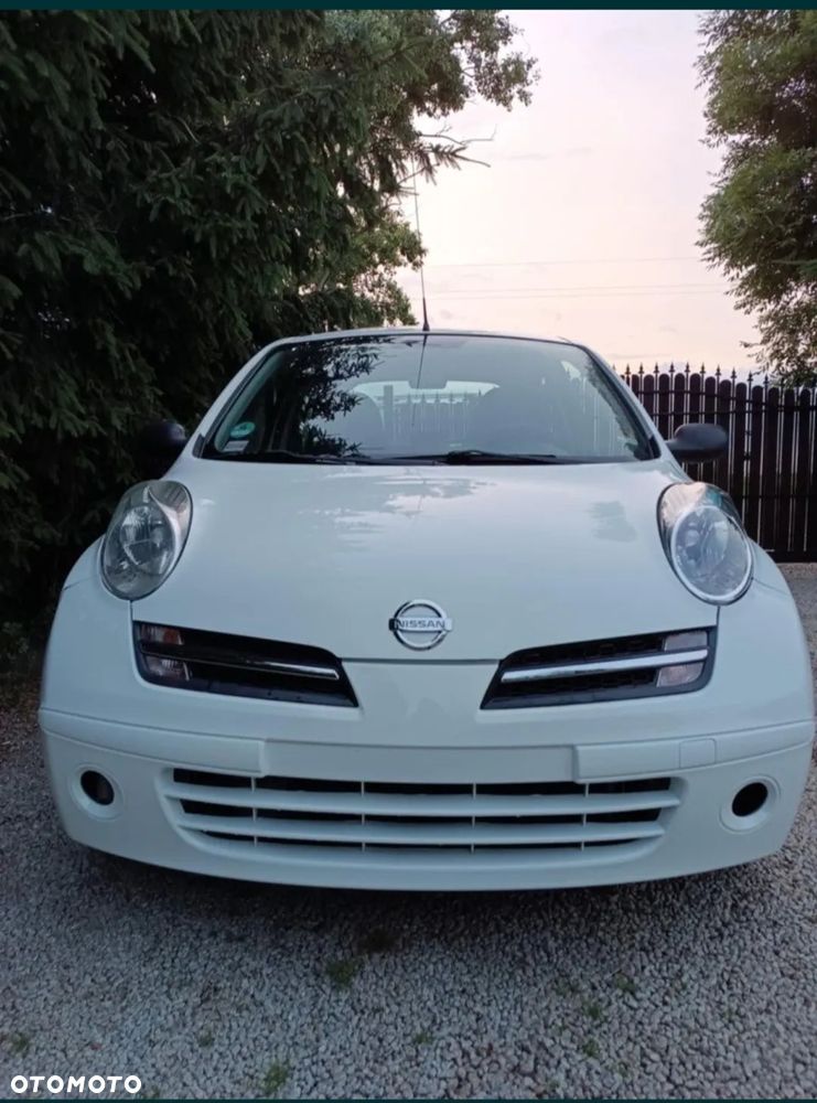 Nissan Micra - 1