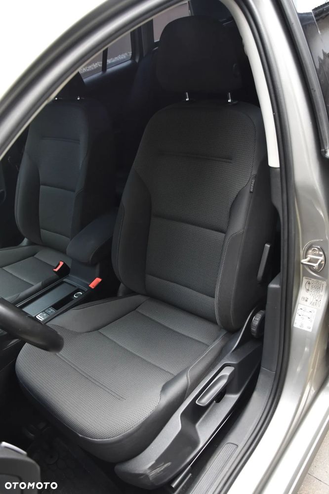 Volkswagen Golf 1.6 TDI BMT Comfortline - 9