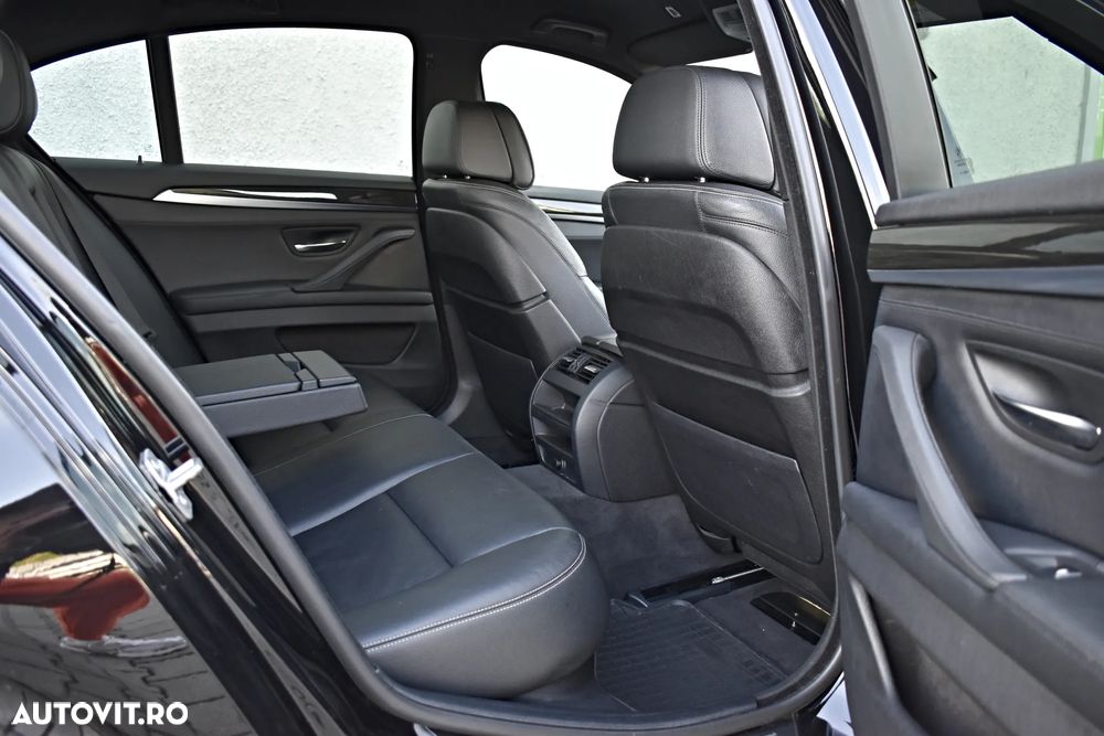 BMW Seria 5 520d Aut. Luxury Line - 14
