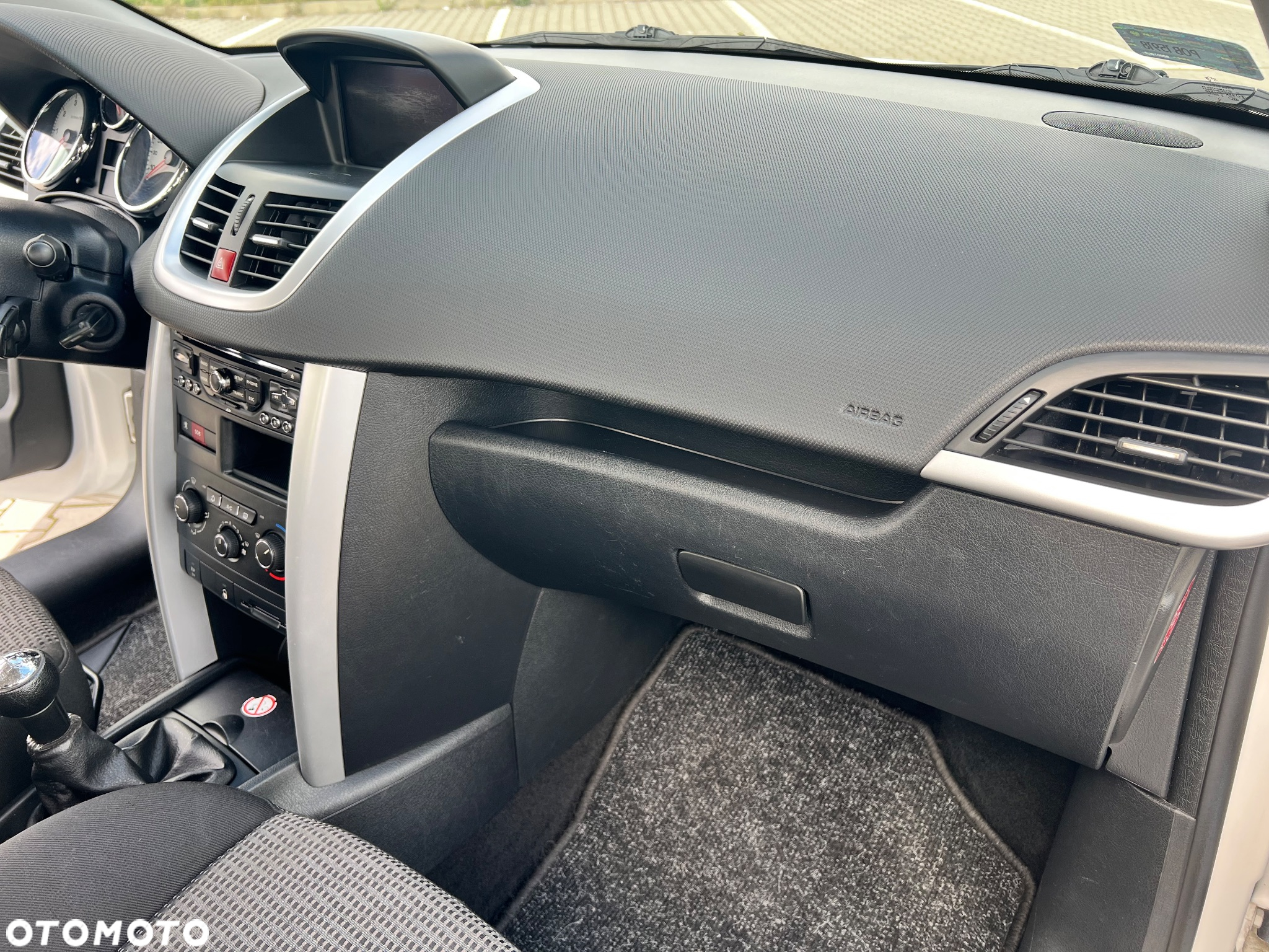 Peugeot 207 1.4 Trendy - 11