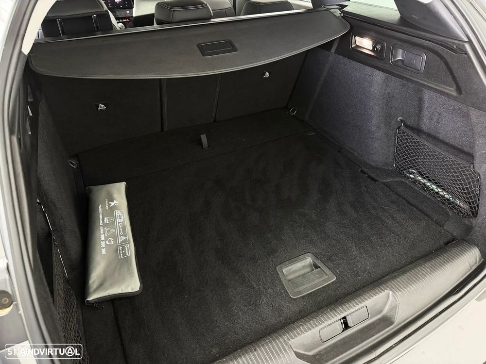 Peugeot 308 SW 1.2 PureTech Allure - 12