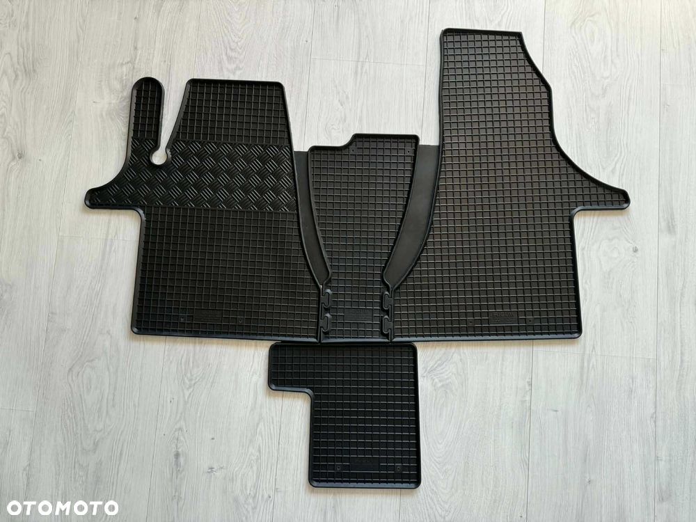 Dywaniki Gumowe VW Volkswagen MULTIVAN T5 T6 T6.1 Caravelle Przód - 1
