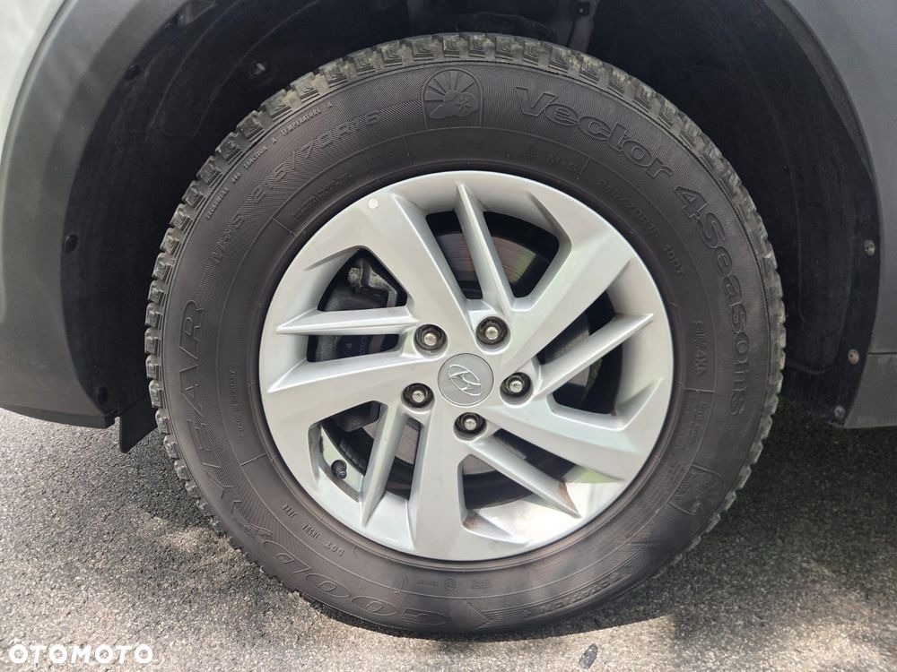 Hyundai Tucson blue 1.6 GDi 2WD Navi - 36