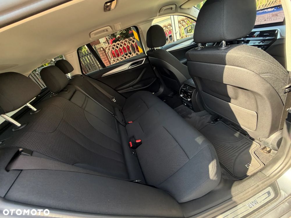 BMW Seria 5 520d mHEV - 30