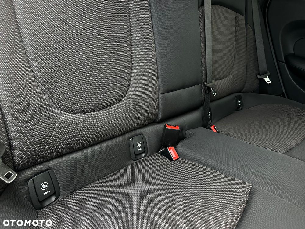 MINI Clubman One - 32