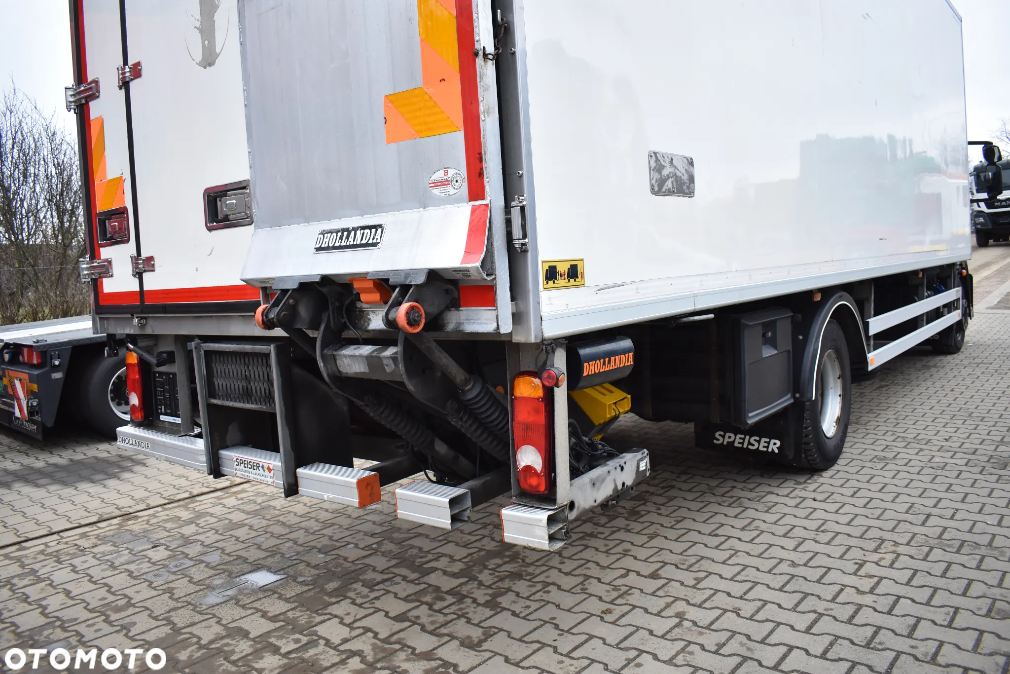 Iveco Eurocargo 140-250 Euro 6 Chłodnia / Mroźnia 7.50 Multitemperatura Winda ! Sprowadzone ! - 13