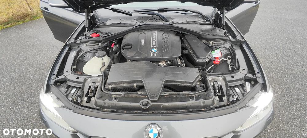 BMW Seria 3 318d - 12