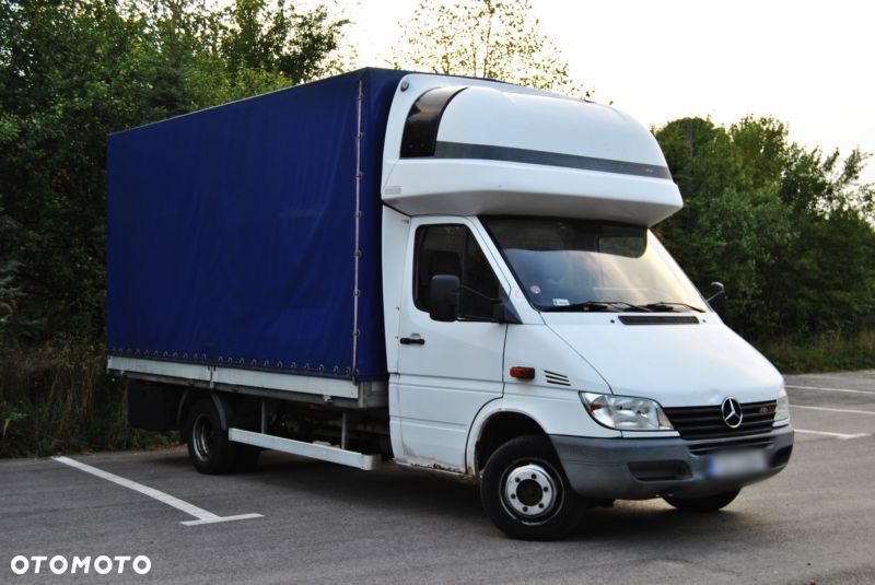 Mercedes-Benz Sprinter - 2