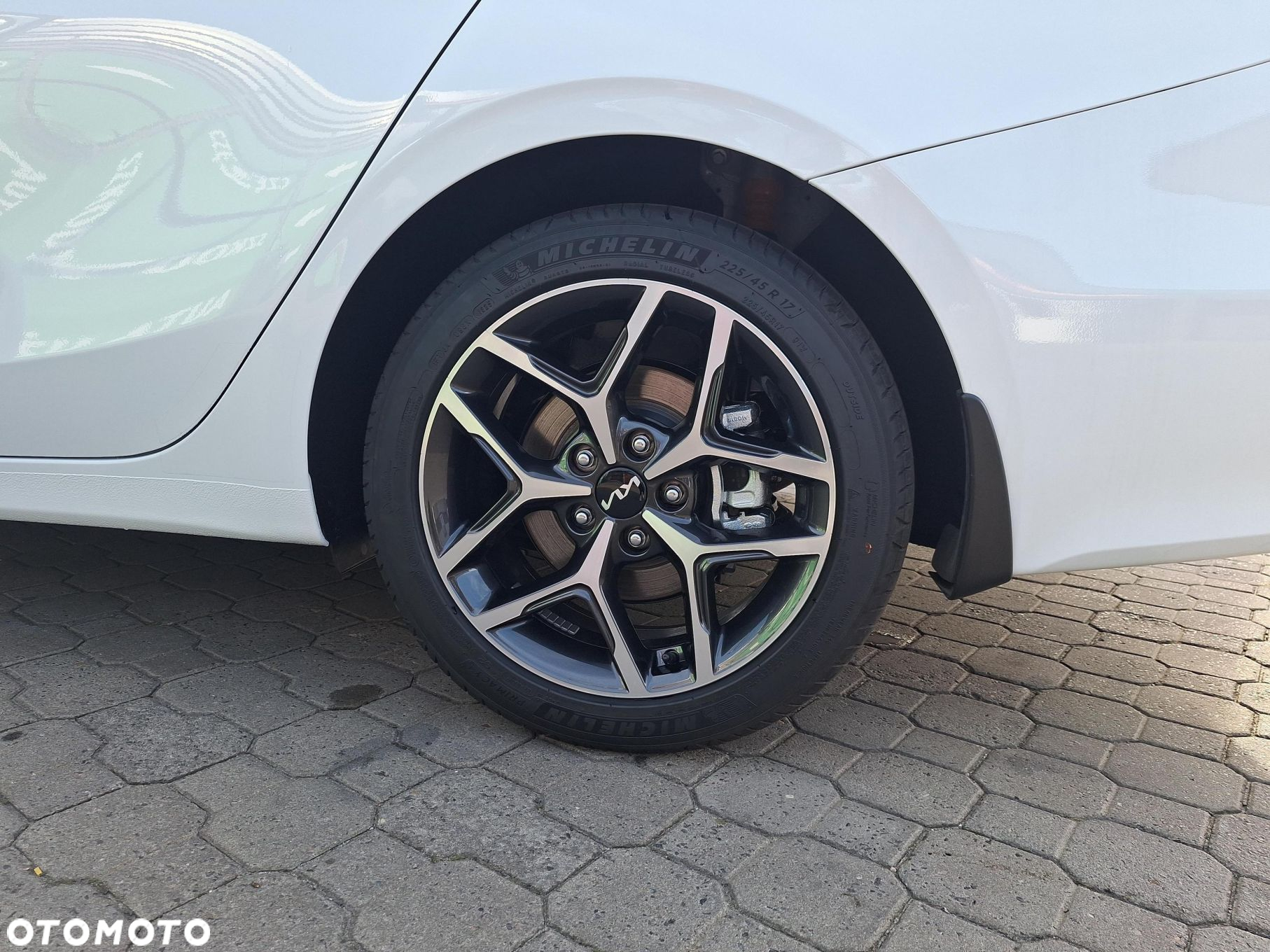 Kia Ceed - 13