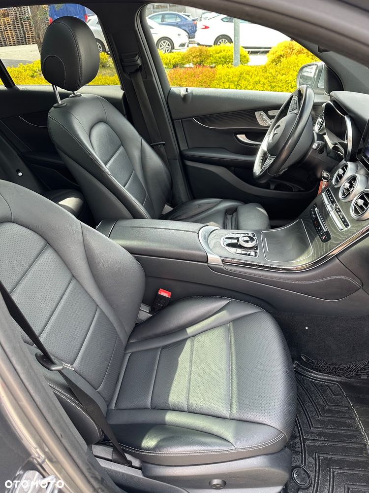 Mercedes-Benz GLC 300 4Matic 9G-TRONIC - 10