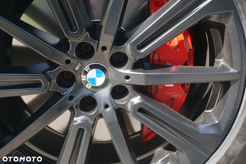 BMW X6M - 16