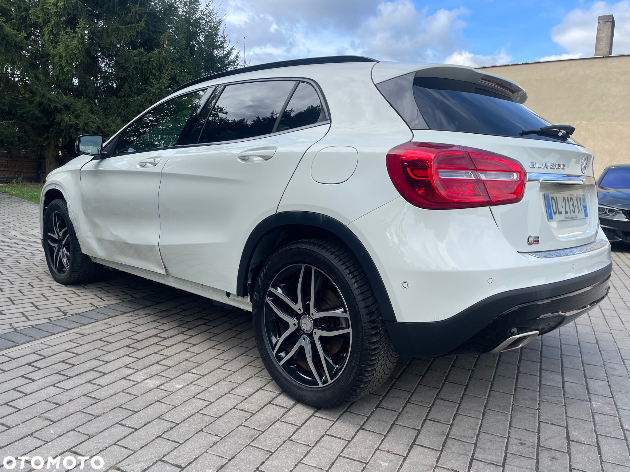 Mercedes-Benz GLA 200 (CDI) d 4Matic 7G-DCT AMG Line - 3