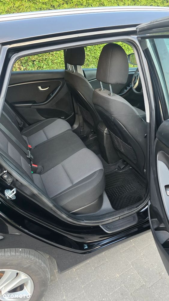Hyundai i30 1.6 CRDi BlueDrive Premium - 11