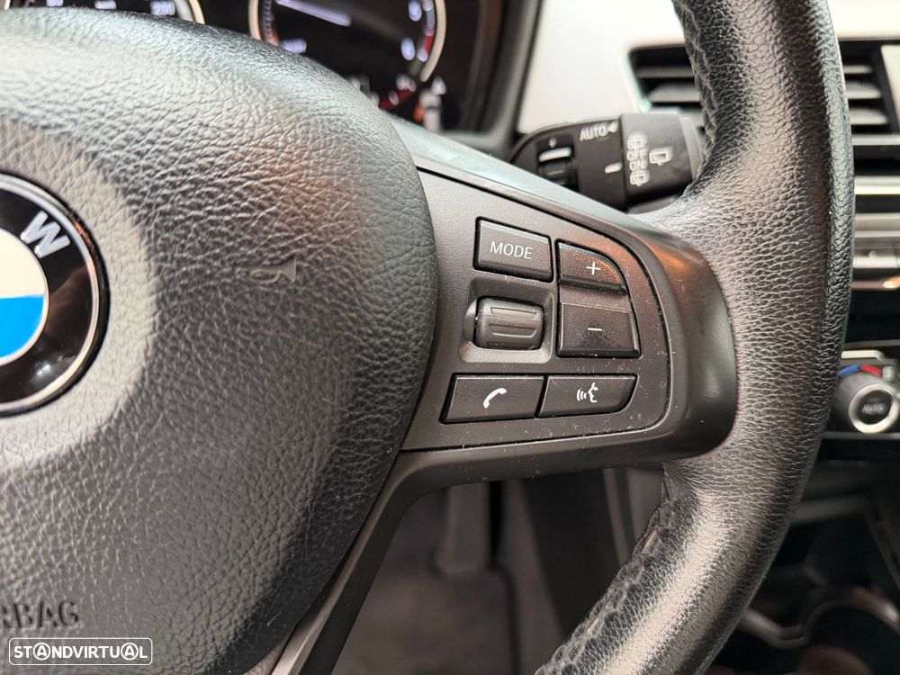 BMW X1 16 d sDrive Auto Line Sport - 12