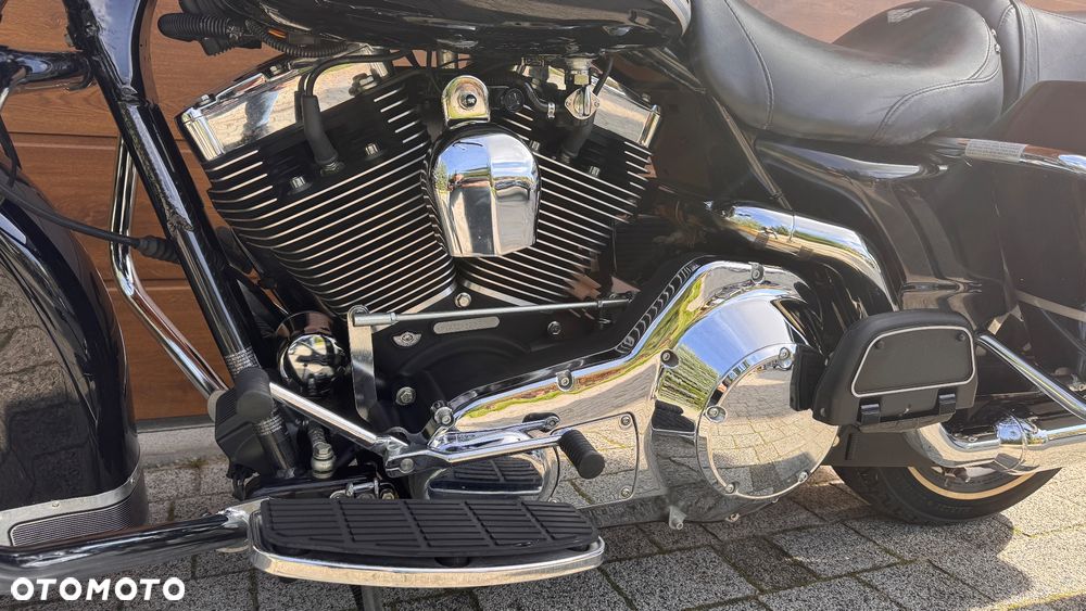 Harley-Davidson Touring Road King - 29